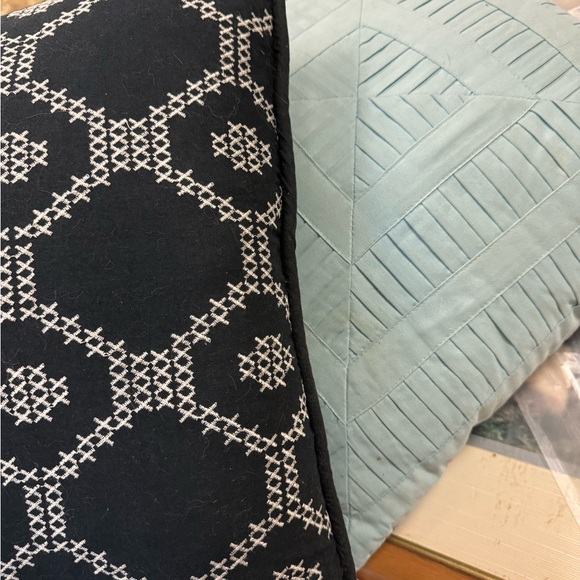 Navy & teal blue two handmade indoor outdoor throw accent pillows home decor - Picture 4 of 10